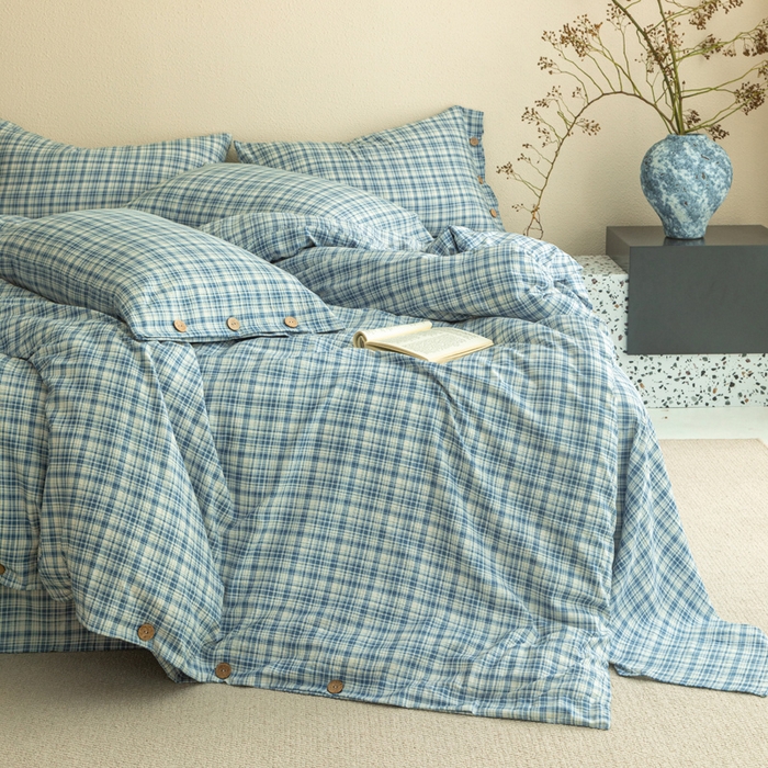 91家纺网 家纺一手货源 找家纺 库里梦家纺 2025新款皱皱纱亚麻纽扣式四件套 小格-蓝