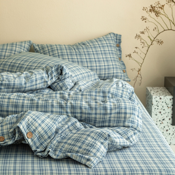 91家纺网 家纺一手货源 找家纺 库里梦家纺 2025新款皱皱纱亚麻纽扣式四件套 小格-蓝