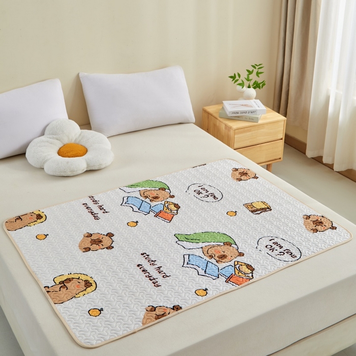 91家纺网 家纺一手货源 找家纺 芙绣家纺 2025新款亲肤棉隔尿垫婴儿童夏季防水透气可水洗大尺寸宝宝隔夜床单姨妈经期床垫 卡皮巴拉