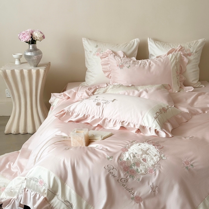 91家纺网 家纺一手货源 找家纺 MIU缪家居 2025新款100支全棉纯棉四件套-玫瑰花园 玫瑰花园-玫瑰粉