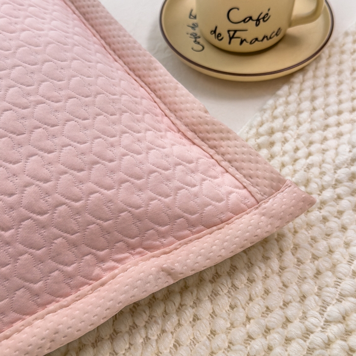 91家纺网 家纺一手货源 找家纺 诺可 2025新款夏凉茶叶枕凉感凉豆豆枕头枕芯 爱心-粉