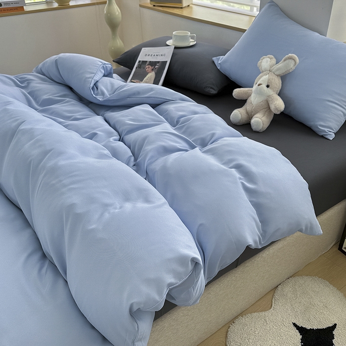 91家纺网 家纺一手货源 找家纺 优纤家纺 2025新款简约亲肤四件套床单床笠学生三件套-纯色混搭系列 洛克浅蓝