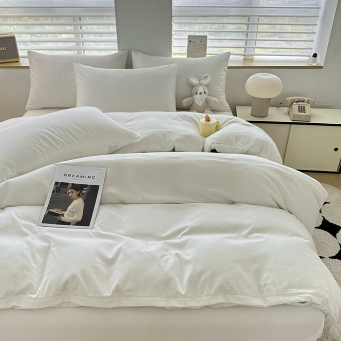 91家纺网 家纺一手货源 找家纺 优纤家纺 2025新款简约亲肤四件套床单床笠学生三件套-纯色混搭系列 奶昔白