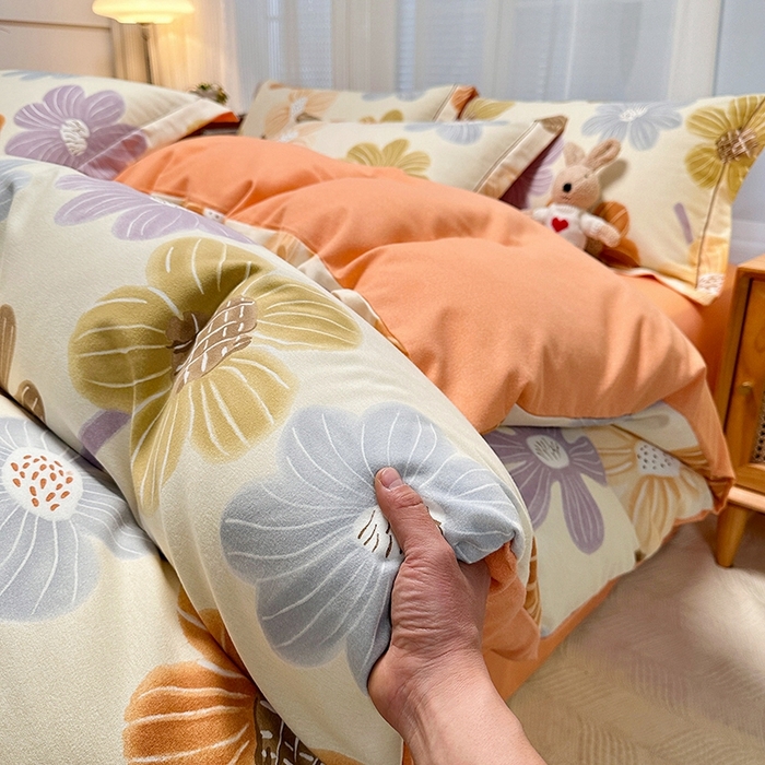 91家纺网 家纺一手货源 找家纺 卡普家居 2025新款全棉纯棉磨毛加厚四件套系列-四件套 花颜朵朵