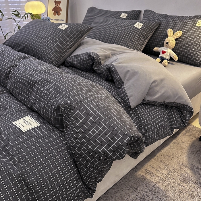 91家纺网 家纺一手货源 找家纺 优纤家纺 2025新款简约亲肤四件套床单床笠学生三件套-格子条纹系列 灰小格
