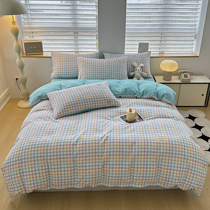 91家纺网 家纺一手货源 找家纺 优纤家纺 2025新款简约亲肤四件套床单床笠学生三件套-格子条纹系列 冰淇凌格