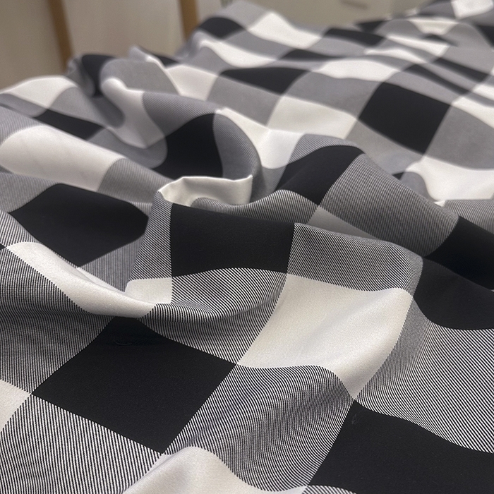91家纺网 家纺一手货源 找家纺 优纤家纺 2025新款简约亲肤四件套床单床笠学生三件套-格子条纹系列 黑白大格