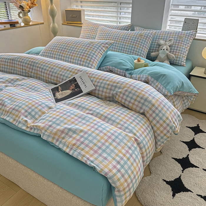 91家纺网 家纺一手货源 找家纺 优纤家纺 2025新款简约亲肤四件套床单床笠学生三件套-格子条纹系列 冰淇凌格