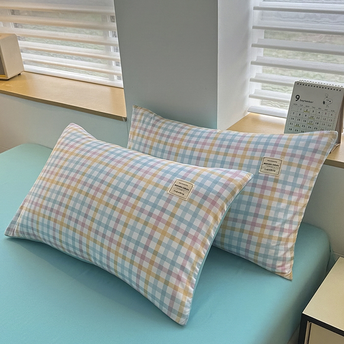 91家纺网 家纺一手货源 找家纺 优纤家纺 2025新款简约亲肤四件套床单床笠学生三件套-格子条纹系列 冰淇凌格