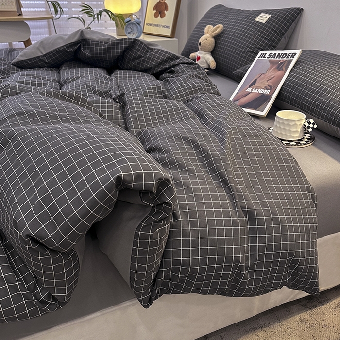 91家纺网 家纺一手货源 找家纺 优纤家纺 2025新款简约亲肤四件套床单床笠学生三件套-格子条纹系列 灰小格