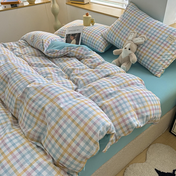 91家纺网 家纺一手货源 找家纺 优纤家纺 2025新款简约亲肤四件套床单床笠学生三件套-格子条纹系列 冰淇凌格