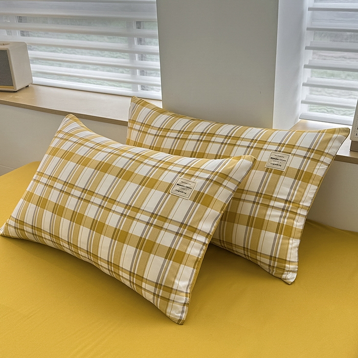 91家纺网 家纺一手货源 找家纺 优纤家纺 2025新款简约亲肤四件套床单床笠学生三件套-格子条纹系列 芒果格