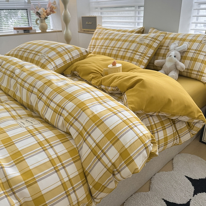 91家纺网 家纺一手货源 找家纺 优纤家纺 2025新款简约亲肤四件套床单床笠学生三件套-格子条纹系列 芒果格