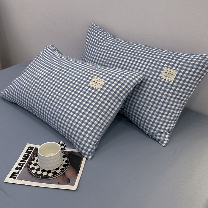 91家纺网 家纺一手货源 找家纺 优纤家纺 2025新款简约亲肤四件套床单床笠学生三件套-格子条纹系列 蓝小格