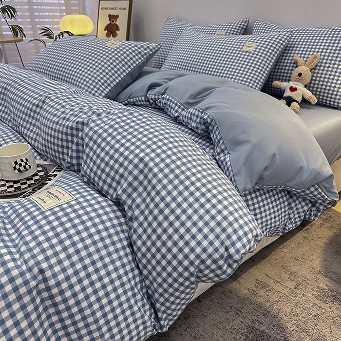 91家纺网 家纺一手货源 找家纺 优纤家纺 2025新款简约亲肤四件套床单床笠学生三件套-格子条纹系列 蓝小格