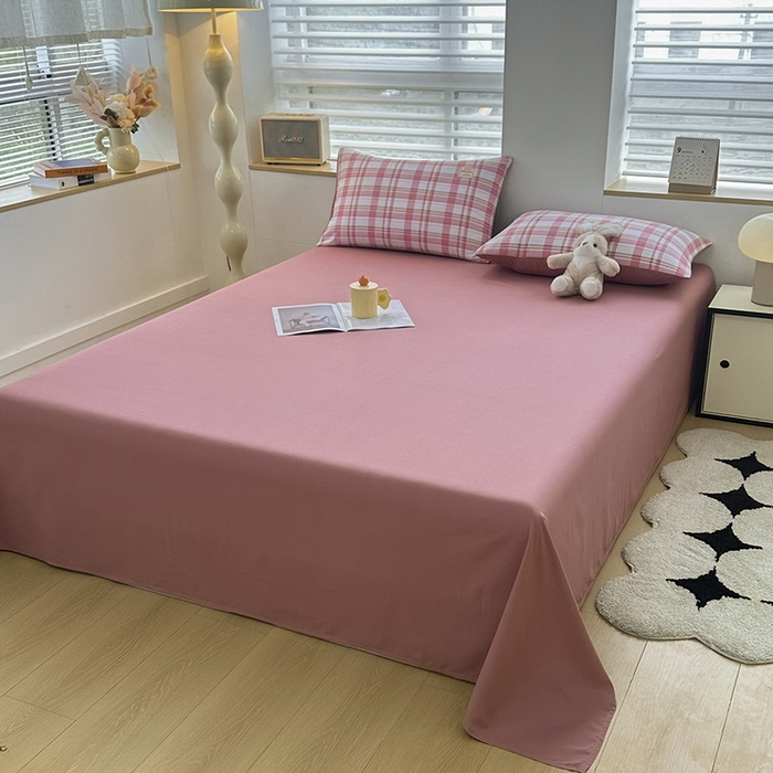 91家纺网 家纺一手货源 找家纺 优纤家纺 2025新款简约亲肤四件套床单床笠学生三件套-格子条纹系列 草莓格