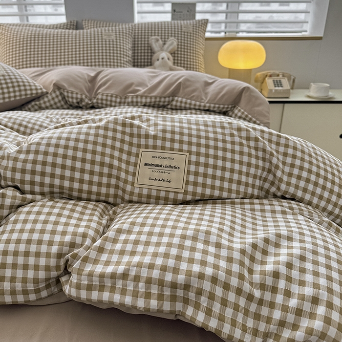 91家纺网 家纺一手货源 找家纺 优纤家纺 2025新款简约亲肤四件套床单床笠学生三件套-格子条纹系列 米小格