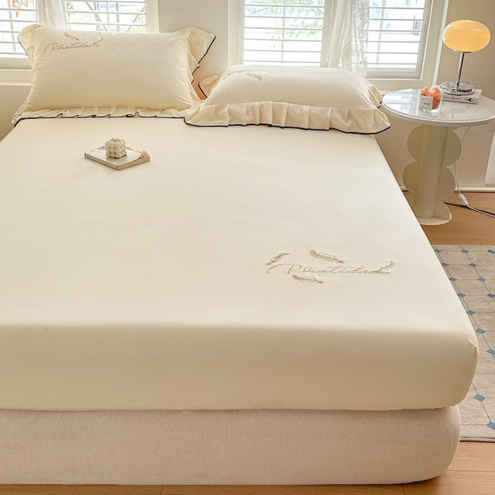 91家纺网 家纺一手货源 找家纺 柔享家（原芷澜家纺） 2025新款法式纯色水洗棉刺绣绣花磨毛床笠汇总（有同款四件套） 米黄