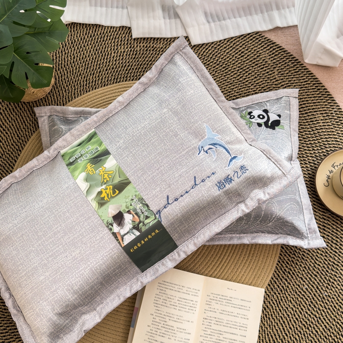 91家纺网 家纺一手货源 找家纺 诺可 2025新款夏凉凉感枕茶香枕 枕头枕芯 组合图仅供参考