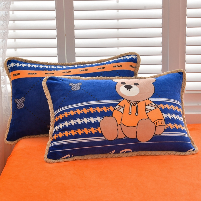 91家纺网 家纺一手货源 找家纺 绒耀 2025新款菠萝格牛奶绒四件套 元气小熊