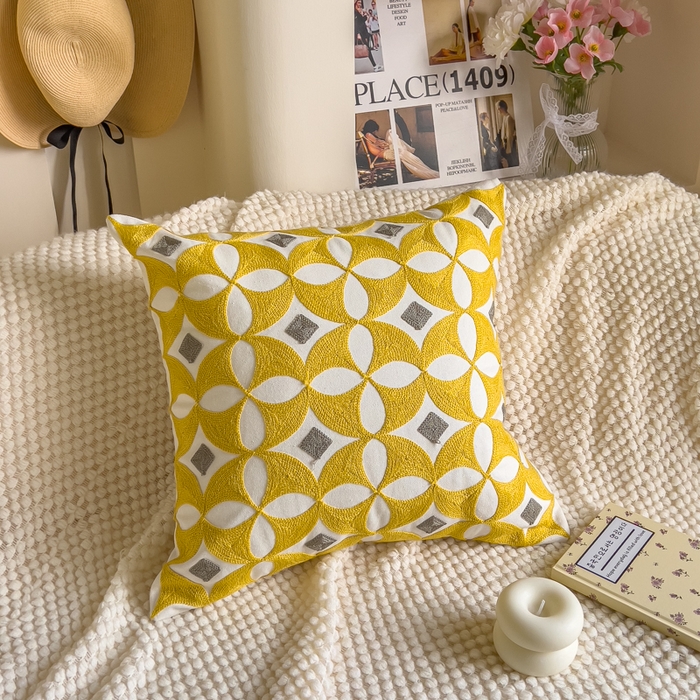 91家纺网 家纺一手货源 找家纺 （总）诺可 2025新款醒春集全棉毛巾绣抱枕枕头枕芯-彩色暖日几何系列