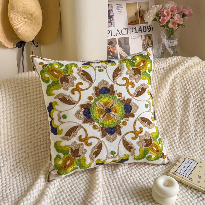 91家纺网 家纺一手货源 找家纺 （总）诺可 2025新款醒春集全棉毛巾绣抱枕枕头枕芯-彩色暖日几何系列