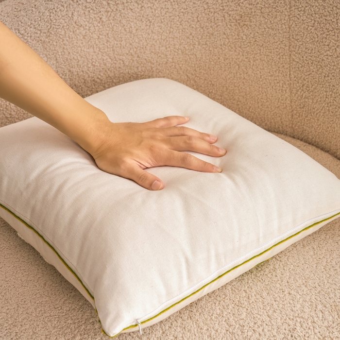 91家纺网 家纺一手货源 找家纺 诺可 2025新款醒春集全棉毛巾绣抱枕枕头枕芯-彩色暖日几何系列 红色方框