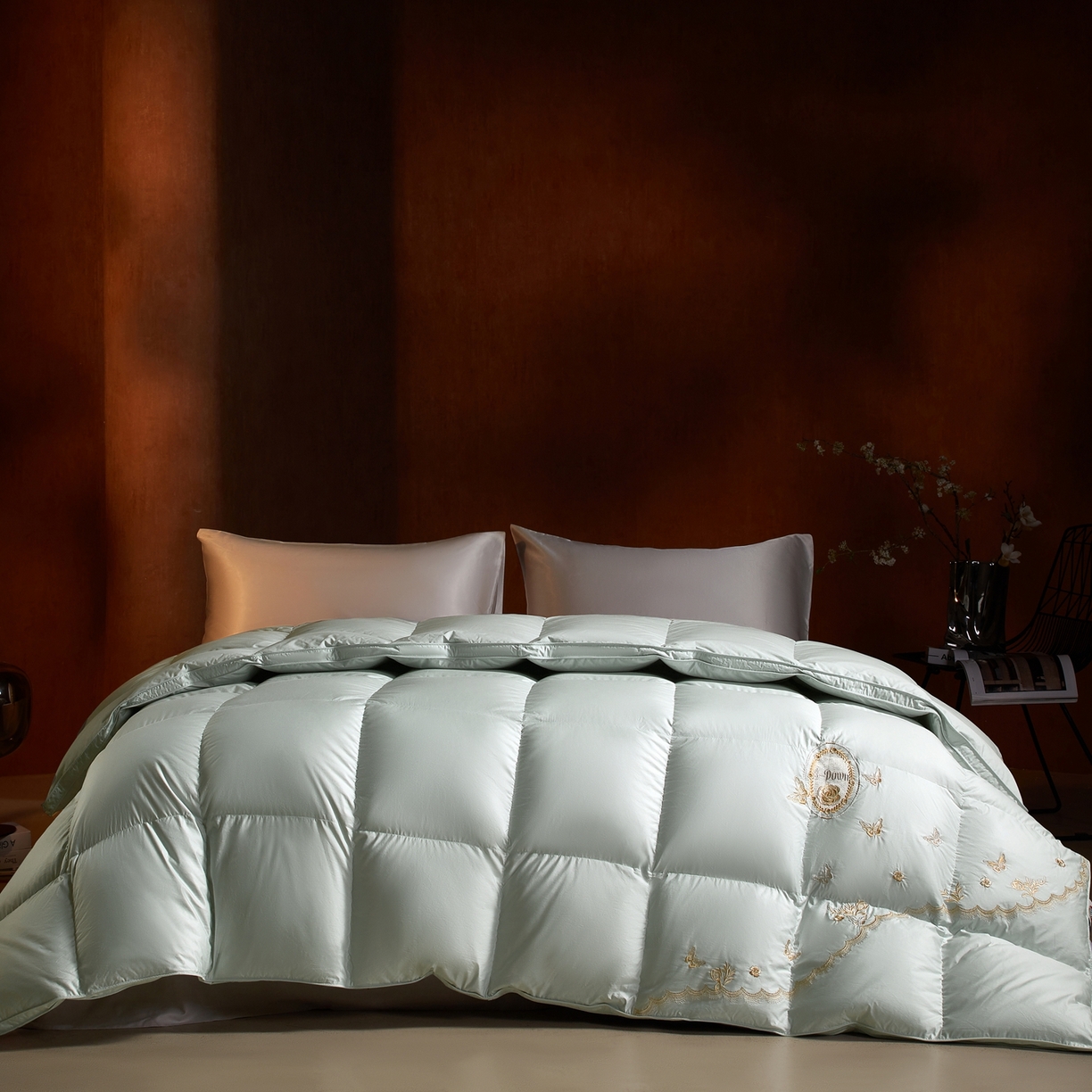 91家纺网 家纺一手货源 找家纺 （总）织梦人羽绒工厂店2025新款高蓬松羽绒羽毛被大牌同款花型-绣花蝶韵蝶舞drio