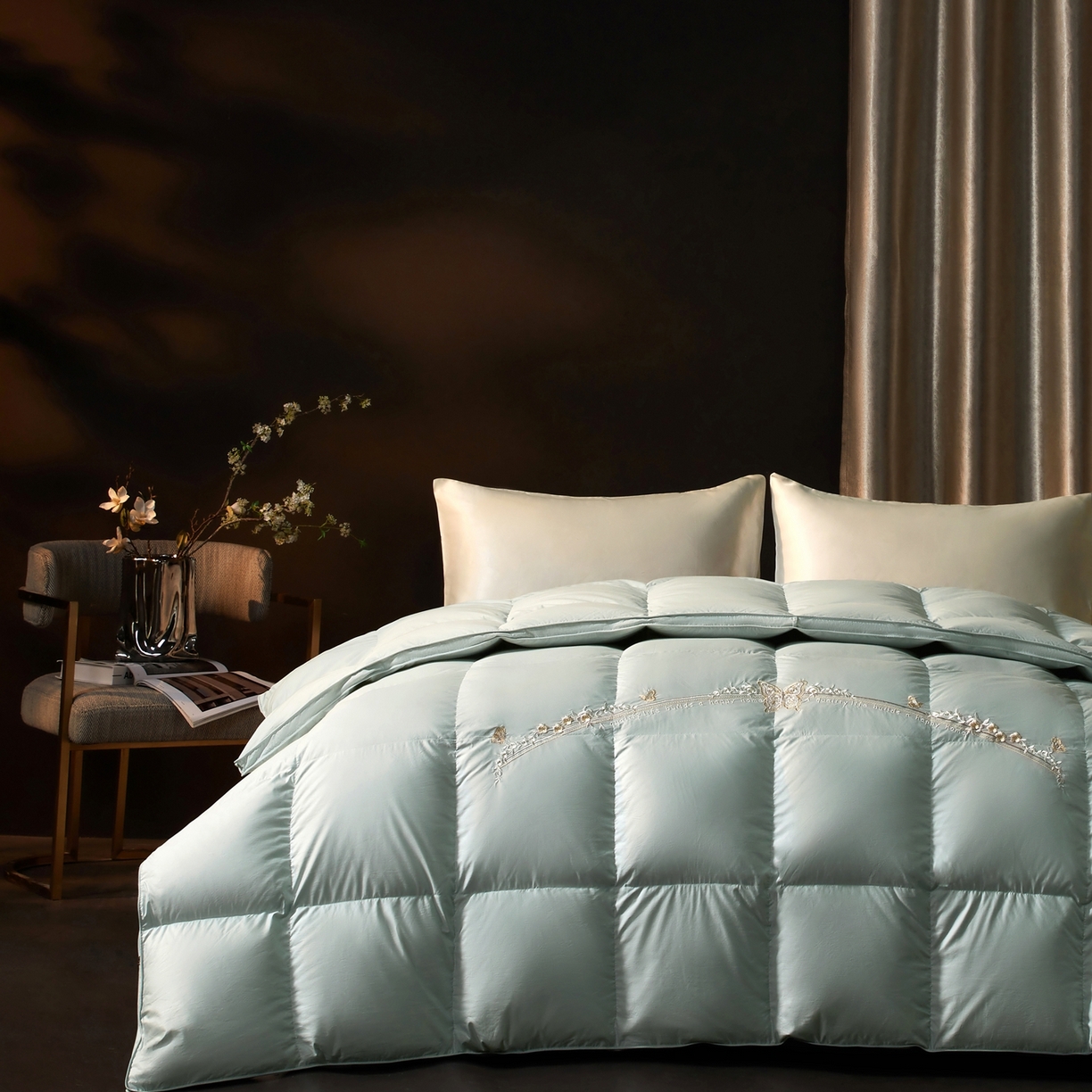 91家纺网 家纺一手货源 找家纺 织梦人羽绒工厂店2025新款高蓬松羽绒被85鸭绒大牌同款花型-绣花蝶韵蝶舞 蝶韵-水绿