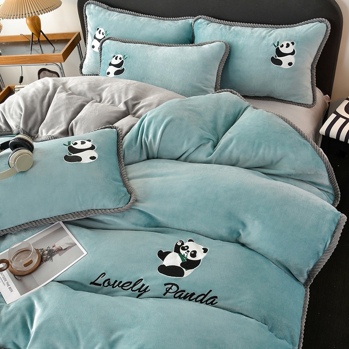 91家纺网 家纺一手货源 找家纺 （总）妮恒美 2025新款加厚牛奶绒刺绣四件套-熊猫系列