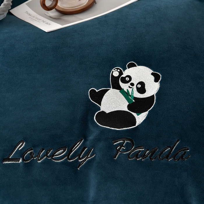 91家纺网 家纺一手货源 找家纺 妮恒美 2025新款加厚牛奶绒刺绣四件套-熊猫系列 熊猫-藏蓝