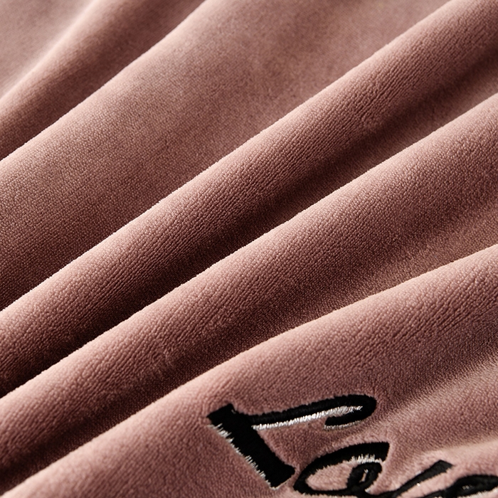 91家纺网 家纺一手货源 找家纺 妮恒美 2025新款加厚牛奶绒刺绣四件套-熊猫系列 熊猫-红棕