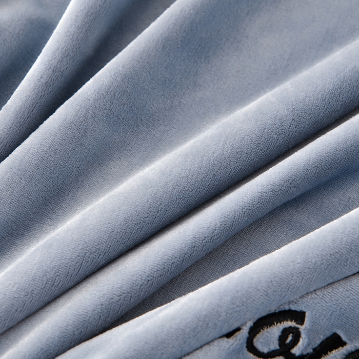 91家纺网 家纺一手货源 找家纺 妮恒美 2025新款加厚牛奶绒刺绣四件套-熊猫系列 熊猫-爵士灰