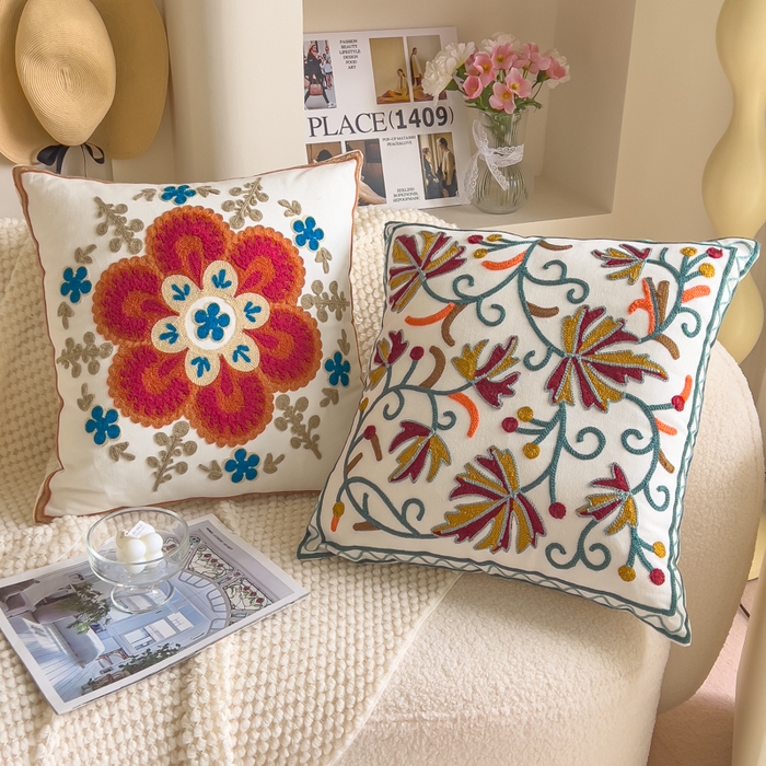 91家纺网 家纺一手货源 找家纺 （总）诺可 2025新款醒春集全棉毛巾绣抱枕枕头枕芯-彩色后花园简约系列