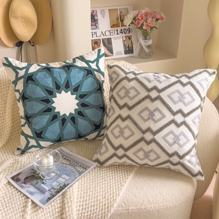 91家纺网 家纺一手货源 找家纺 （总）诺可 2025新款醒春集全棉毛巾绣抱枕枕头枕芯-彩色后花园简约系列