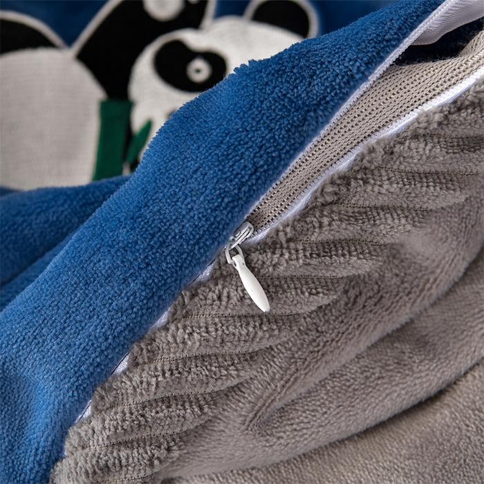 91家纺网 家纺一手货源 找家纺 妮恒美 2025新款加厚牛奶绒刺绣四件套-熊猫系列 熊猫-蓝灰