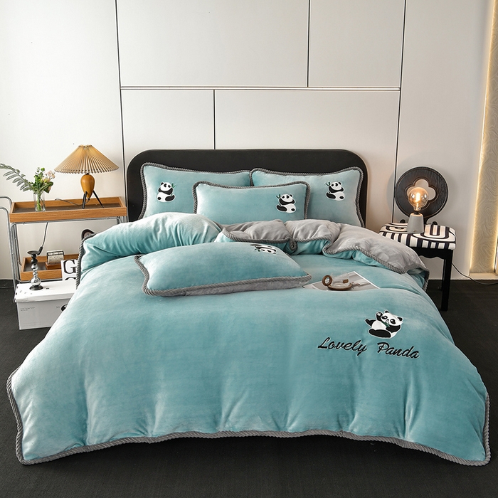 91家纺网 家纺一手货源 找家纺 妮恒美 2025新款加厚牛奶绒刺绣四件套-熊猫系列 熊猫-蔚蓝