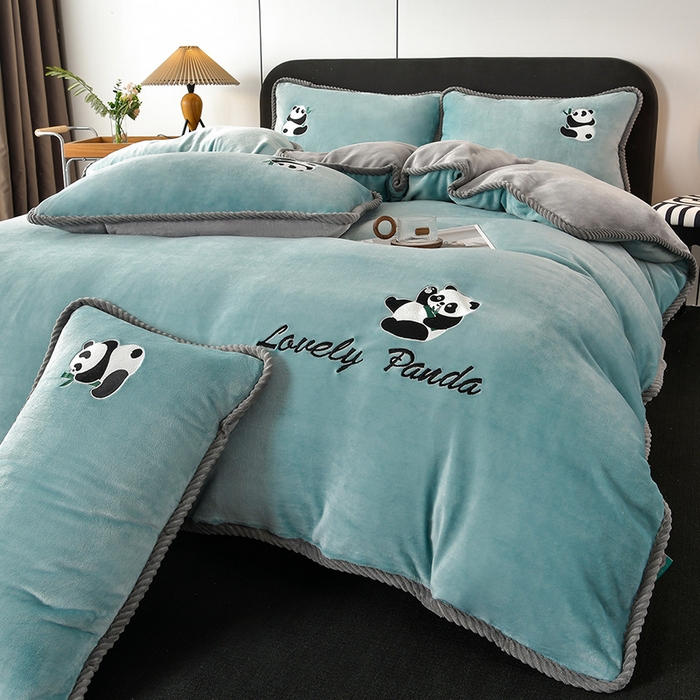 91家纺网 家纺一手货源 找家纺 妮恒美 2025新款加厚牛奶绒刺绣四件套-熊猫系列 熊猫-蔚蓝