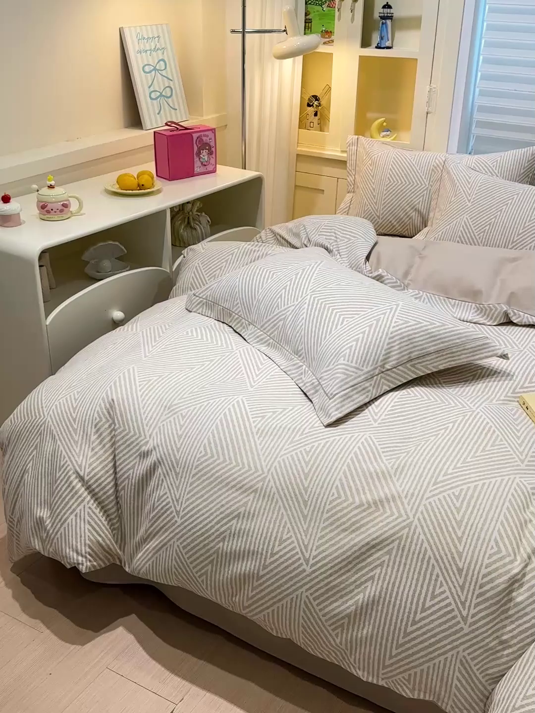 91家纺网 家纺一手货源 找家纺 卡普二店 2025新款全棉纯棉磨毛加厚四件套系列-四件套 卢卡斯