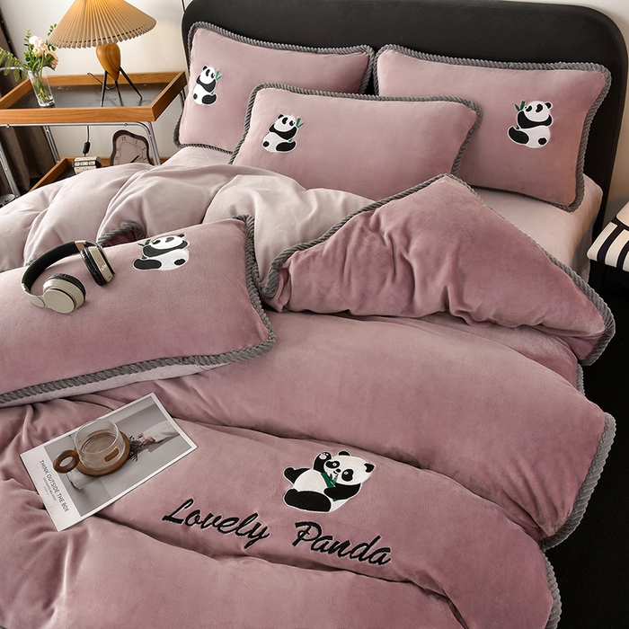妮恒美 2025新款加厚牛奶绒刺绣四件套-熊猫系列 熊猫-嫣紫