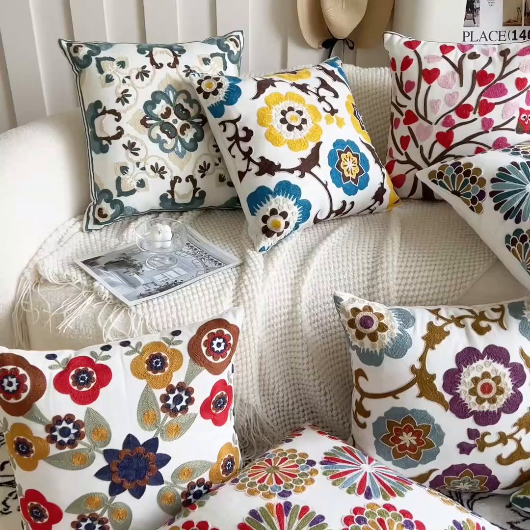 91家纺网 家纺一手货源 找家纺 （总）诺可 2025新款醒春集全棉毛巾绣抱枕枕头枕芯-彩色春日花束系列
