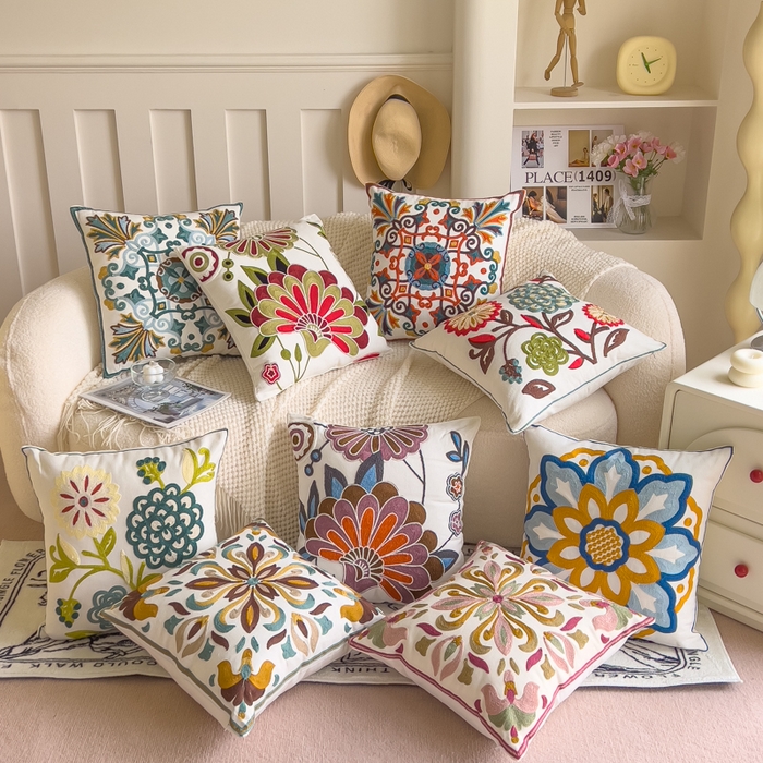 91家纺网 家纺一手货源 找家纺 （总）诺可 2025新款醒春集全棉毛巾绣抱枕枕头枕芯-彩色春日花束系列