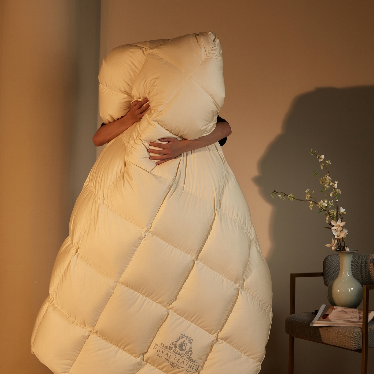 91家纺网 家纺一手货源 找家纺 织梦人羽绒工厂店2025新款高蓬松羽绒被85鸭绒大牌同款花型-莱赛尔+棉纯色系列 莱赛尔-米黄