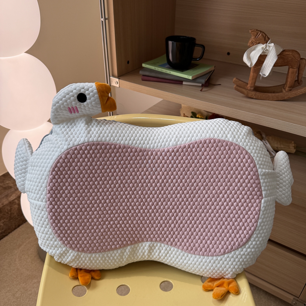 诺可 2025新款凉感凉豆豆记忆枕猫肚枕枕头枕芯-卡通冰大鹅 粉色