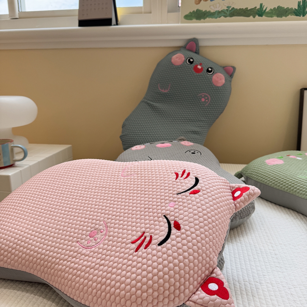 91家纺网 家纺一手货源 找家纺 诺可 2025新款凉感凉豆豆记忆枕猫肚枕枕头枕芯-冰招财猫 组合