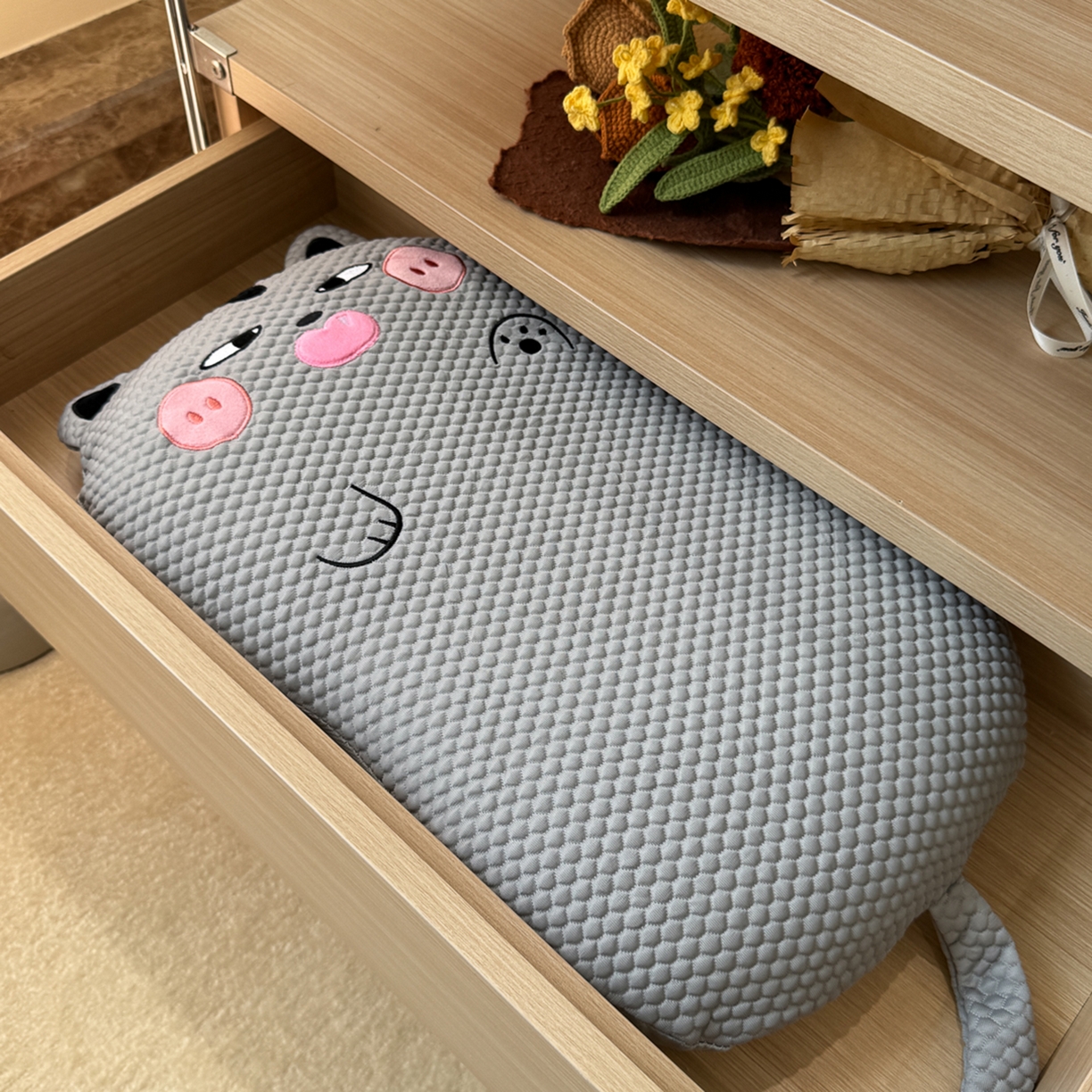 91家纺网 家纺一手货源 找家纺 诺可 2025新款凉感凉豆豆记忆枕猫肚枕枕头枕芯-冰招财猫 灰色