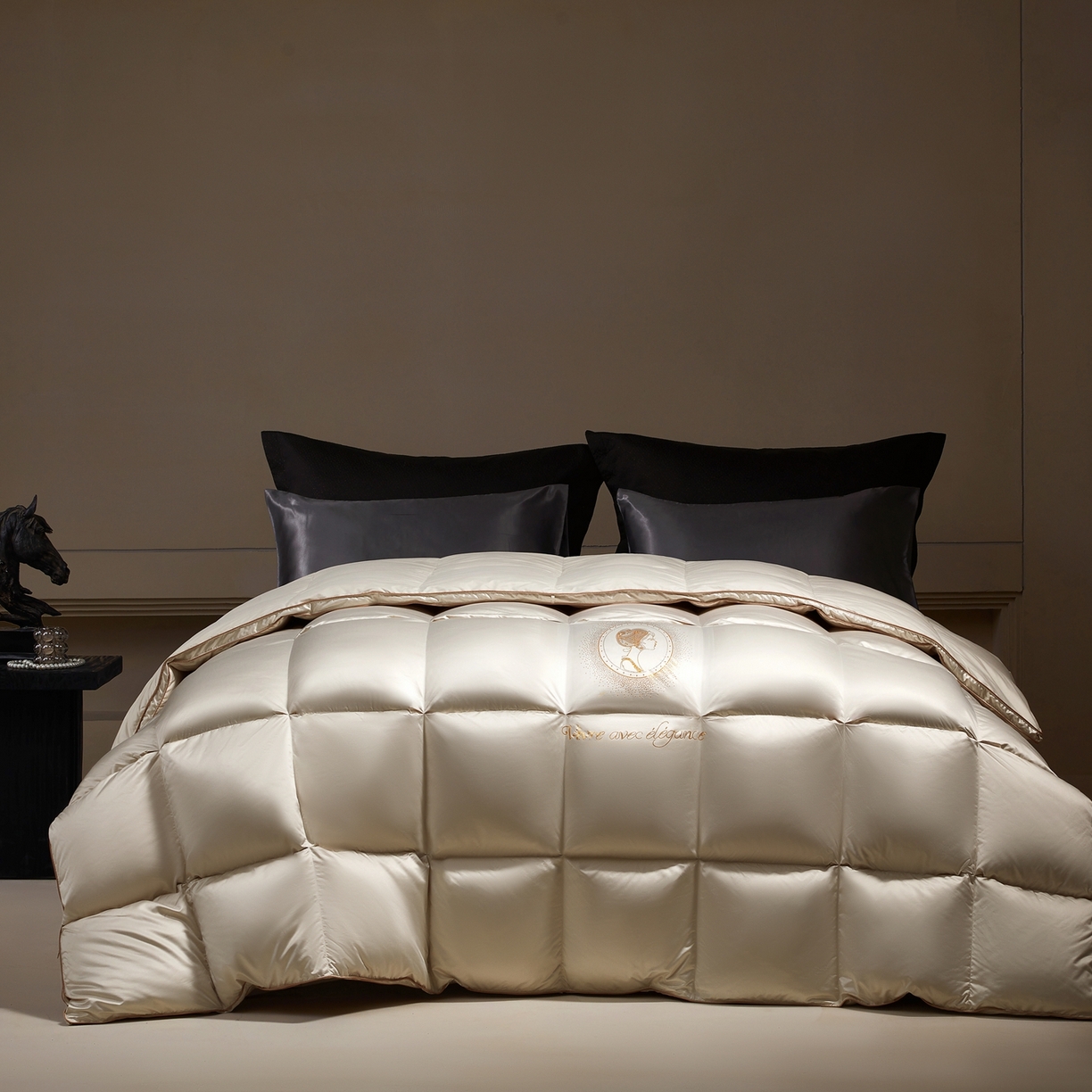 91家纺网 家纺一手货源 找家纺 （总）织梦人羽绒工厂店2025新款羽绒被壳