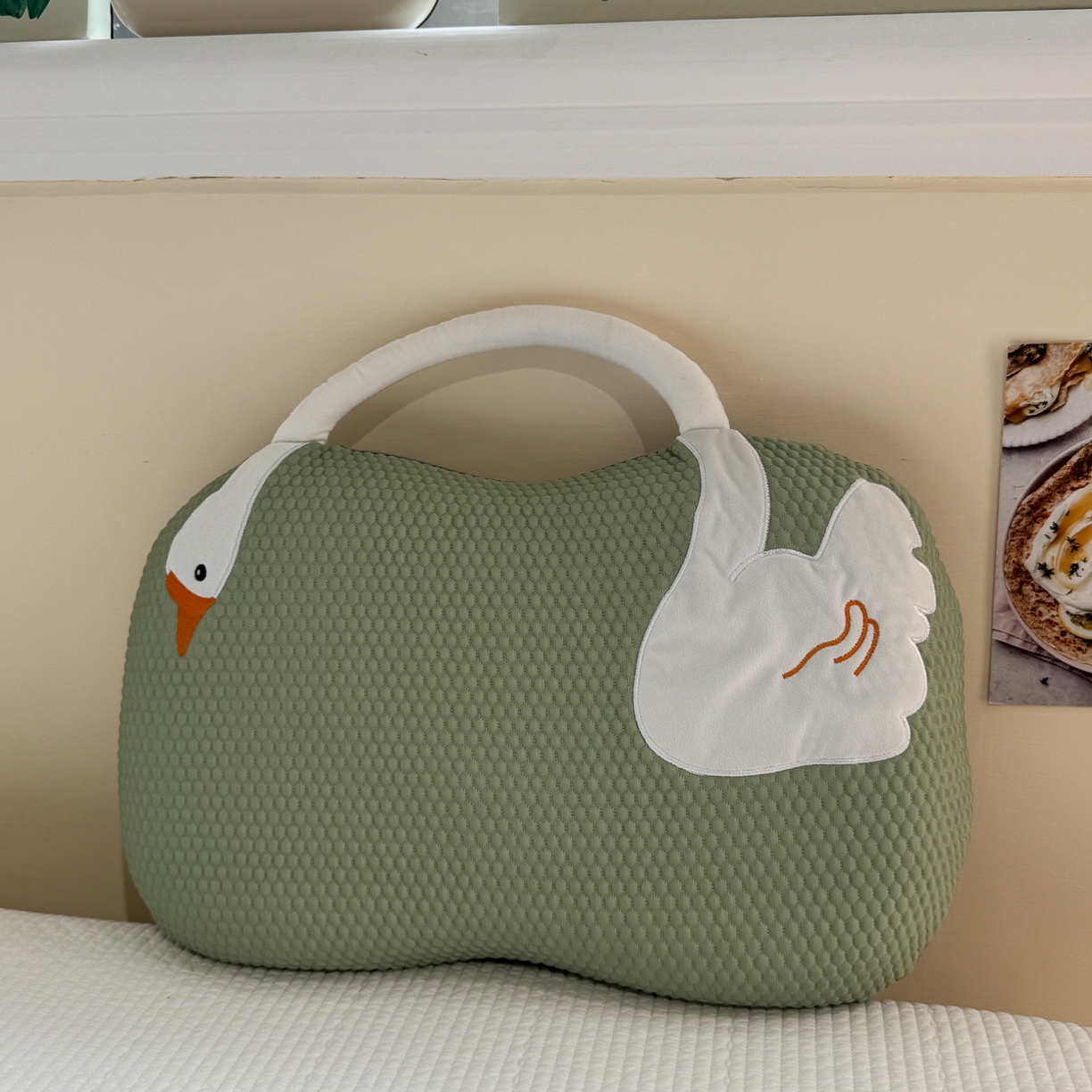 91家纺网 家纺一手货源 找家纺 诺可 2025新款凉感凉豆豆记忆枕猫肚枕枕头枕芯-手提冰大鹅 绿色