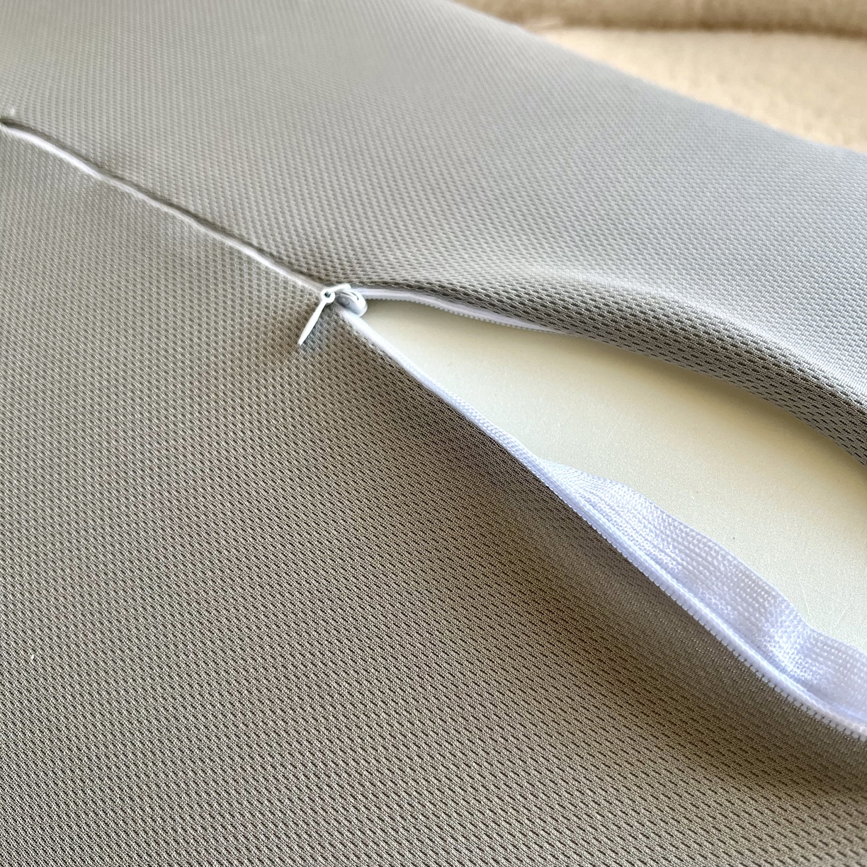 91家纺网 家纺一手货源 找家纺 诺可 2025新款凉感凉豆豆记忆枕猫肚枕枕头枕芯-小怪兽 组合