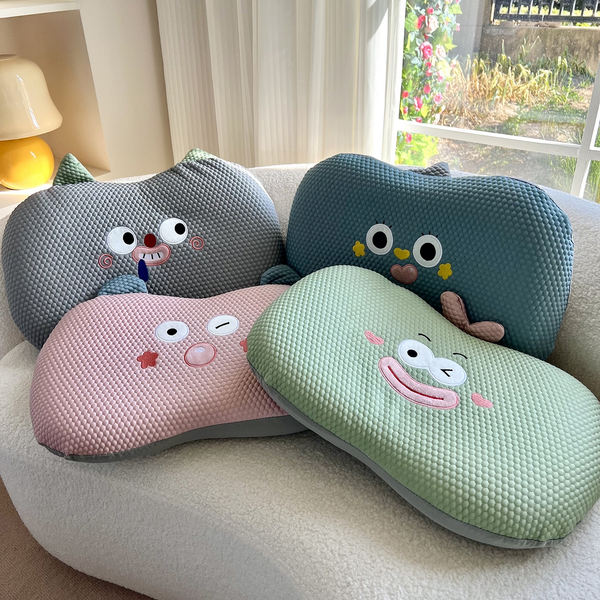 91家纺网 家纺一手货源 找家纺 诺可 2025新款凉感凉豆豆记忆枕猫肚枕枕头枕芯-小怪兽 组合